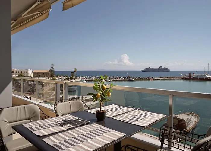 Apartamento Monopolio Waterfront With Sea View, By Zantewize